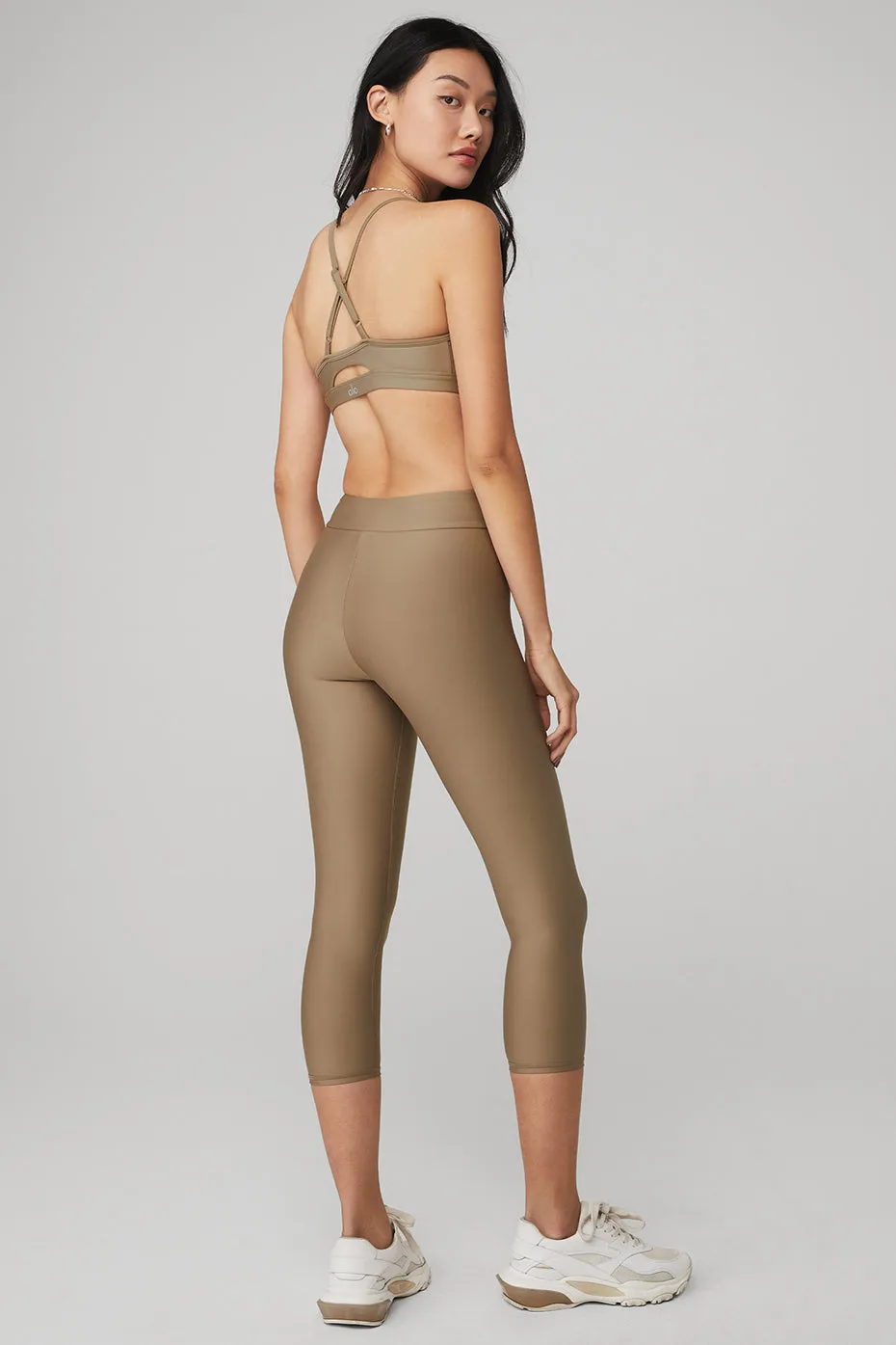 Airlift Intrigue Bra & Airlift High-Waist Conceal-Zip Capri Set