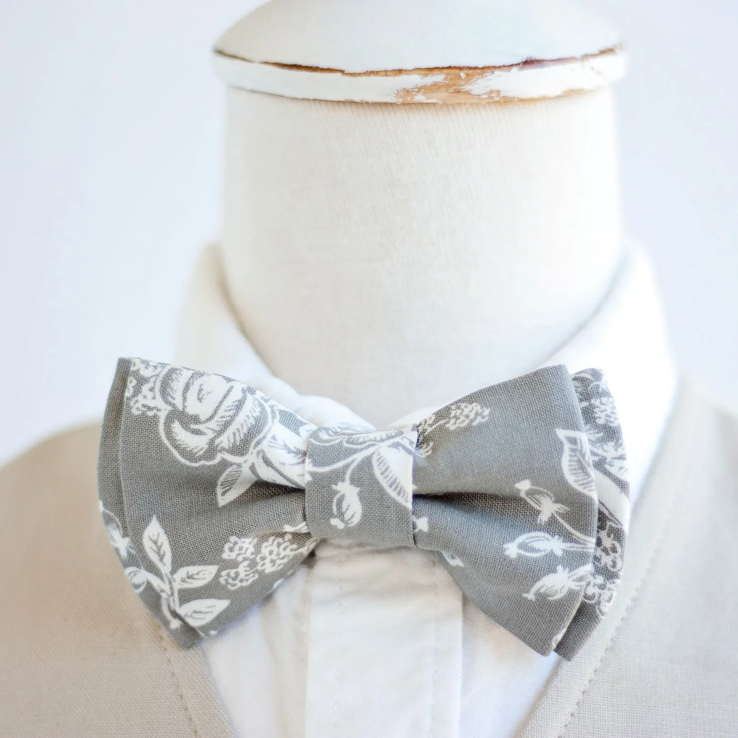 Boy's Bow Tie / Grey Toile