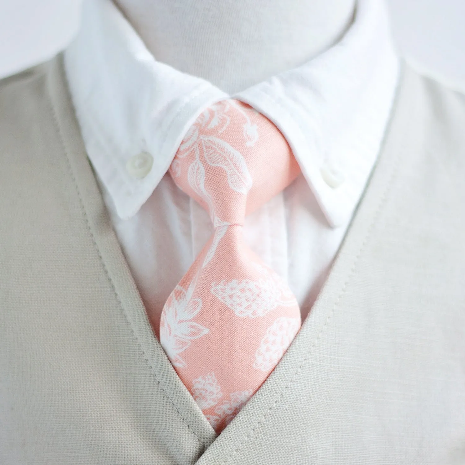 Boy's Bow Tie / Peach Toile