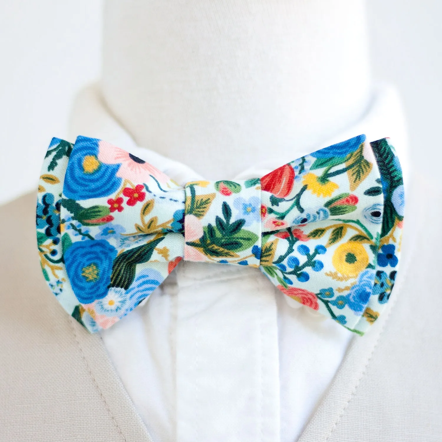 Boy's Bow Tie / Petite Garden Party In Blue