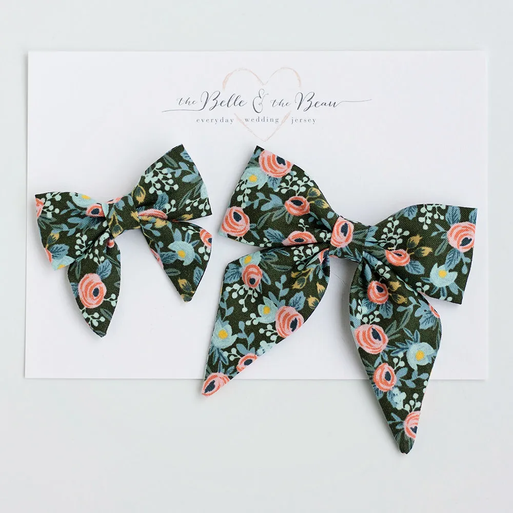 Boy's Bow Tie / Rosa In Forest