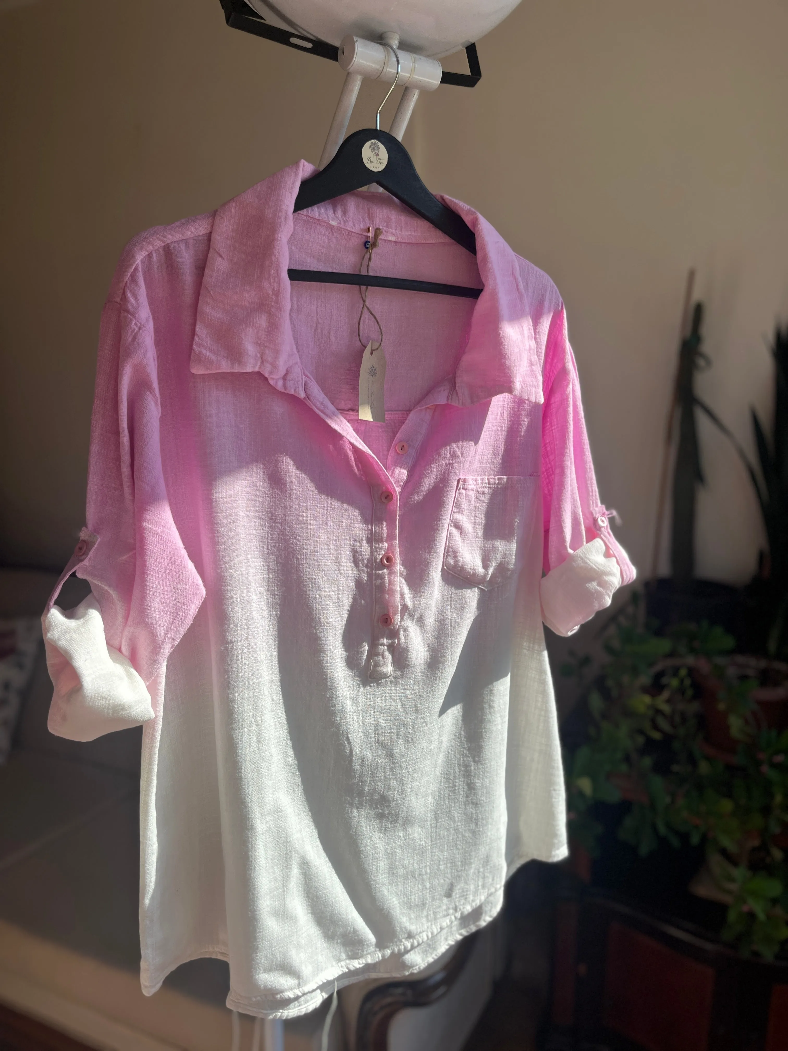 Chic Bohemian Cotton Shirt with Color Transition and Button Detail Sleeves