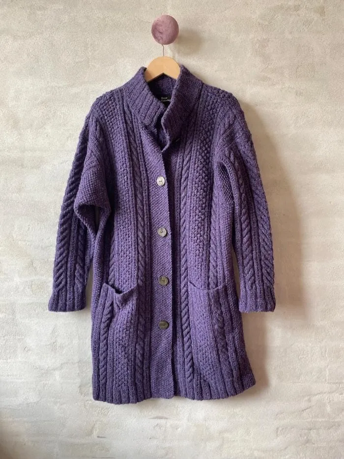 Classic cardigan by Hanne Falkenberg, No 20 knitting kit