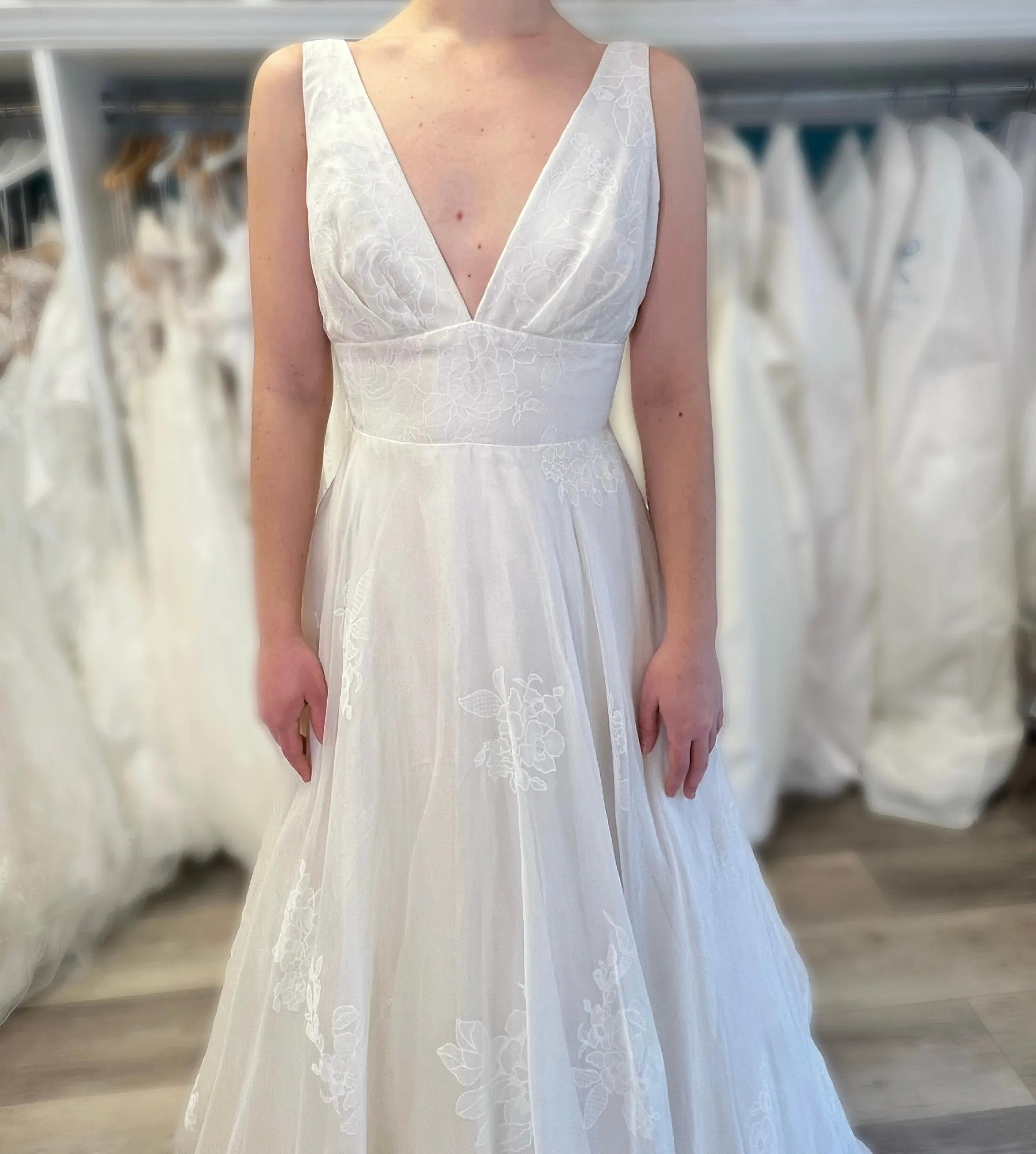 Lea-Ann Belter 'Jacaranda' Wedding Dress Sample