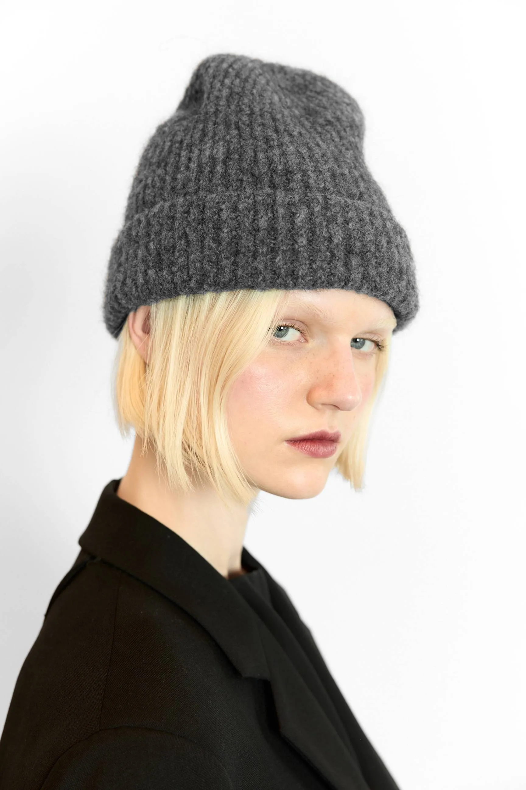 Piper Beanie - Dark Grey