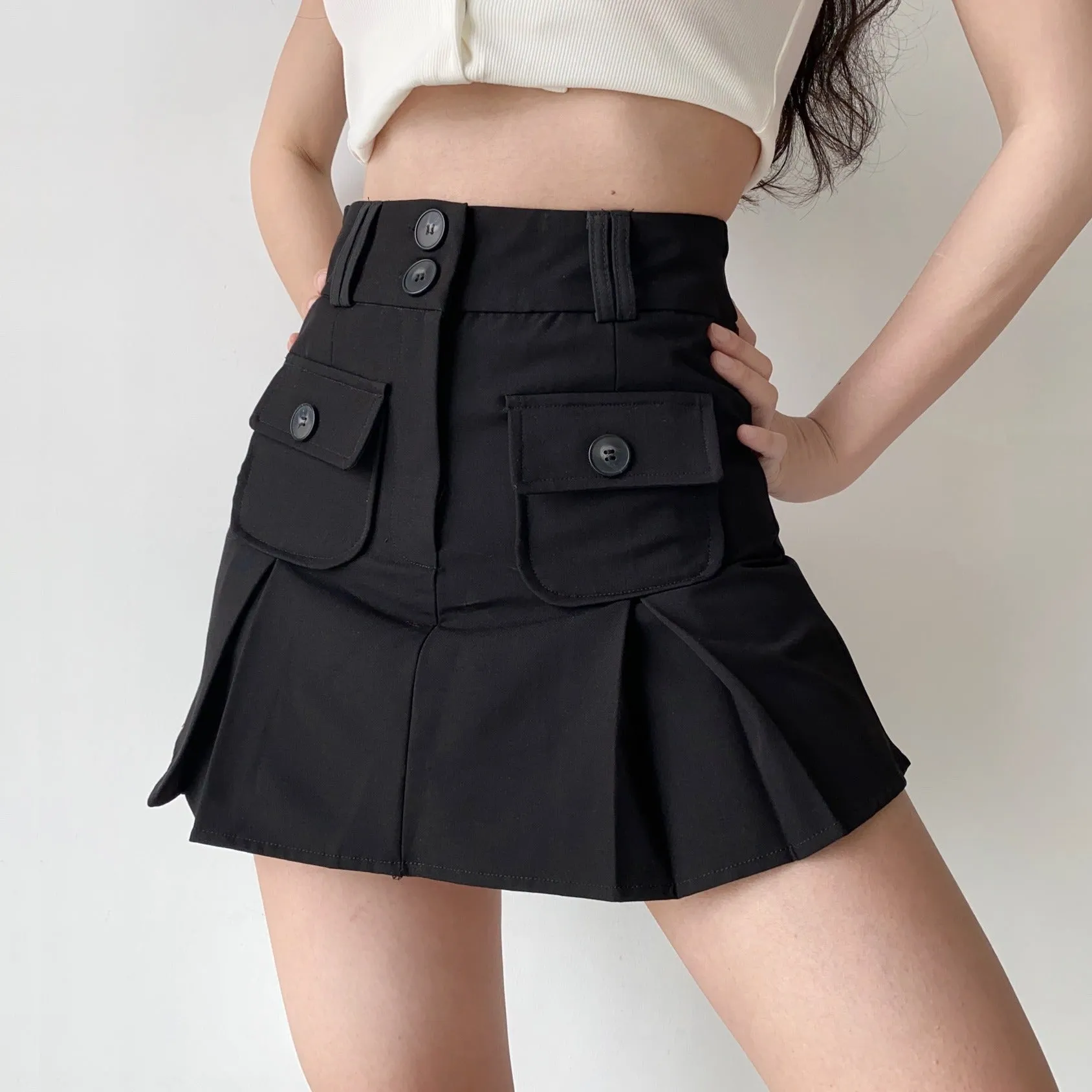 Wenkouban - Raquelle Pleated Pocket Skirt